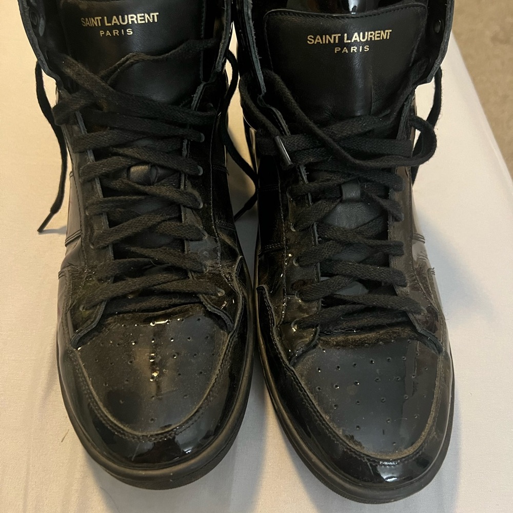 Shiny saint Laurent